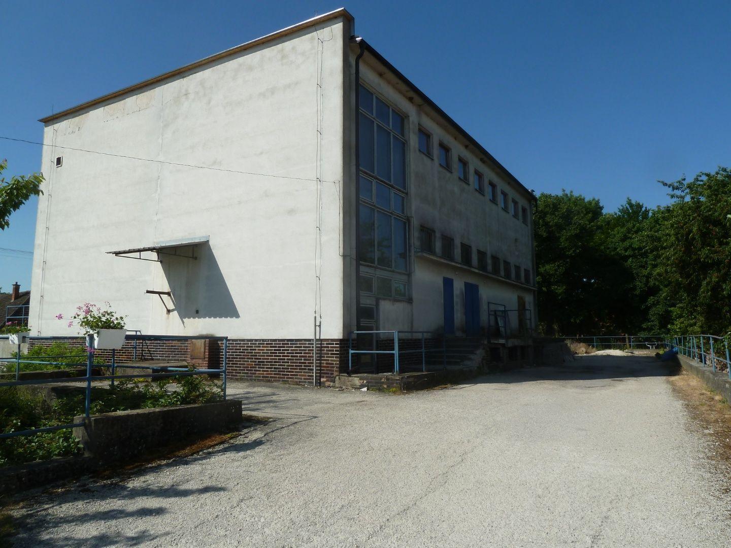 Buďte už vo svojom vlastnom  podnikateľskom priestore Bánovce nad Bebravou - Veľké Chlievany !