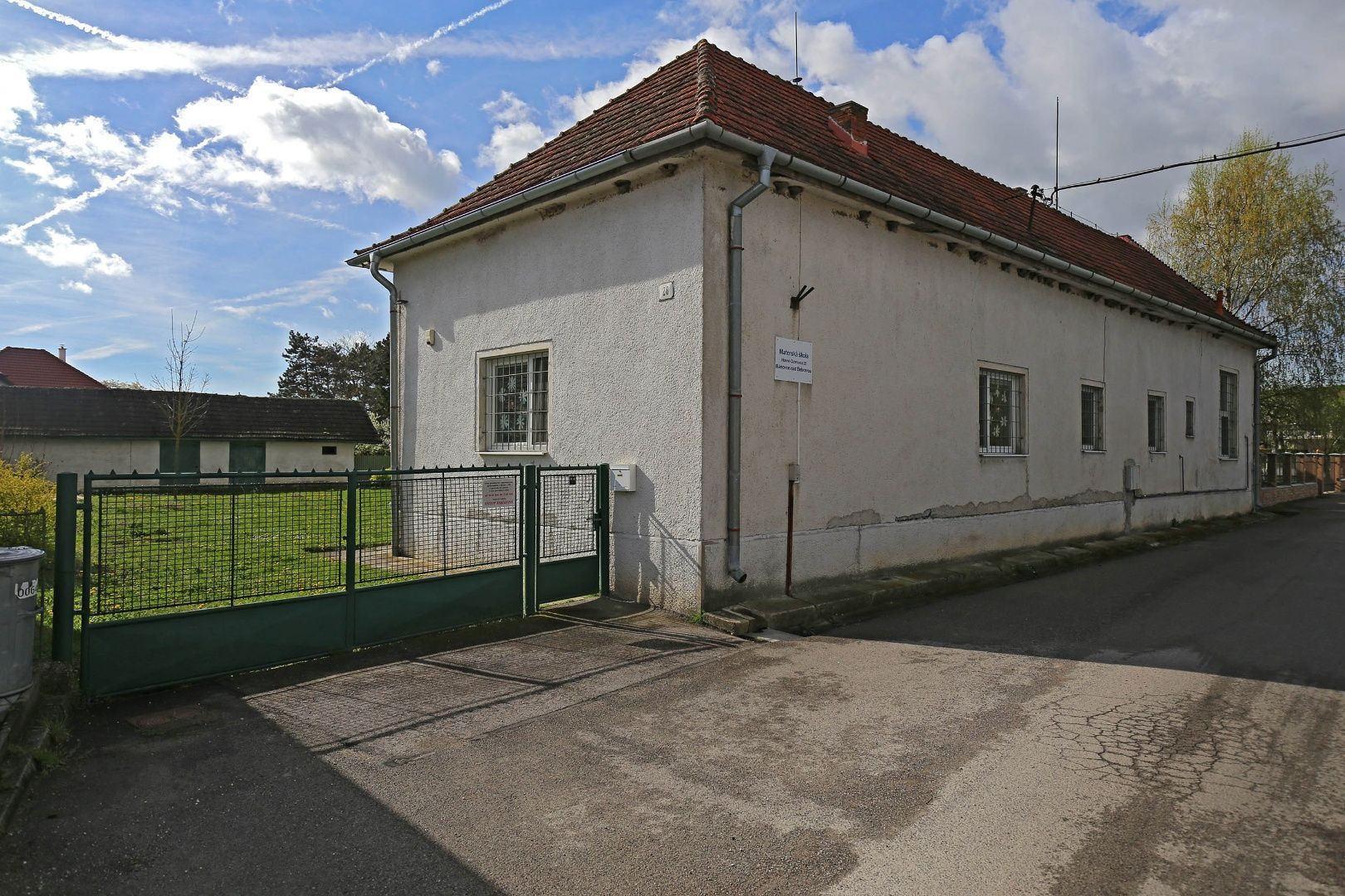 Hľadáte dom v pôvodnom stave s možnosťou rekonštrukcie na bývanie v Bánovciach nad Bebravou?