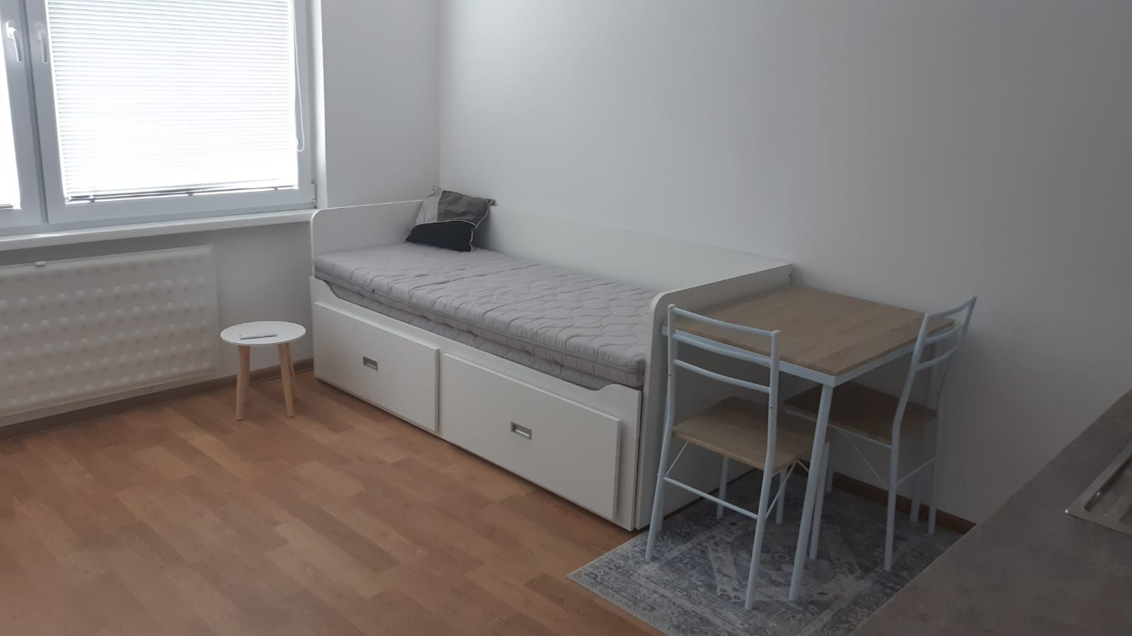 Prenájom  kompletne zariadenej garsónky