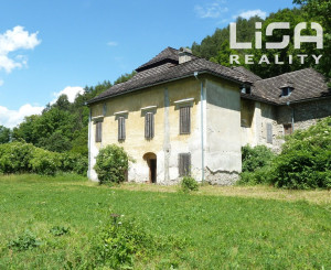 Kaštieľ v srdci malebnej prírody - na predaj idylické sídlo s rozsiahlym pozemkom