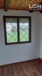 Hľadáte únik z ruchu mesta  s vlastnením kúsku prírody priamo v meste ? Komplet zrekonštruovaná záhradná chatka so studňou na pozemku!