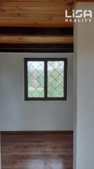 Hľadáte únik z ruchu mesta  s vlastnením kúsku prírody priamo v meste ? Komplet zrekonštruovaná záhradná chatka so studňou na pozemku!