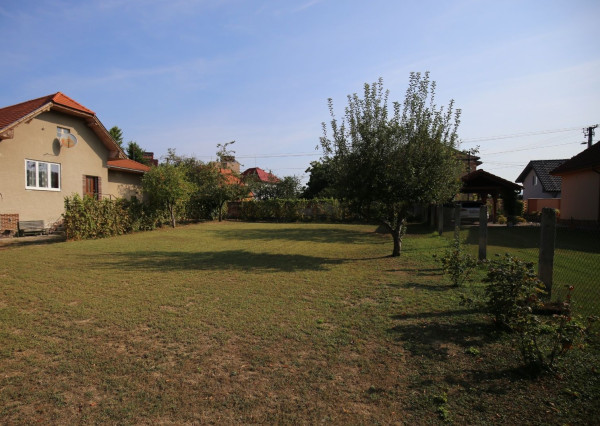 R E Z E R V O V A N É !!!   Hľadáte bývanie v rodinnom dome v širšom centre Bánoviec nad Bebravou?