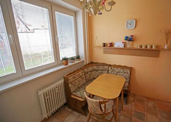 Svetlý 1-izbový byt  kompletne zariadený byt– ideálne štartovacie bývanie alebo skvelá investícia na prenájom!