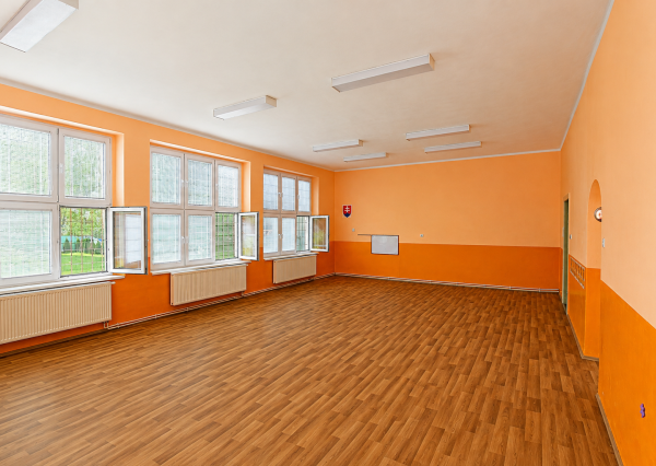 Hľadáte priestorovo veľkorysý dom v pôvodnom stave s možnosťou rekonštrukcie na bývanie?