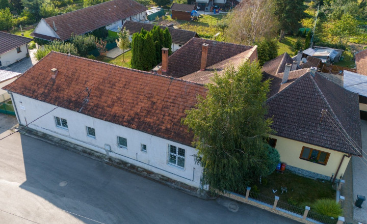 Hľadáte priestorovo veľkorysý dom v pôvodnom stave s možnosťou rekonštrukcie na bývanie? - fotografia 3